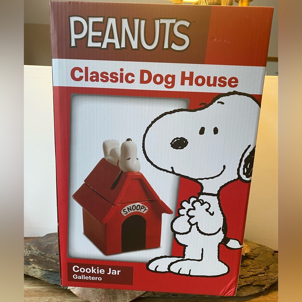 Peanuts Classic Dog House Cookie Jar Ceramic - 11.2 Inch